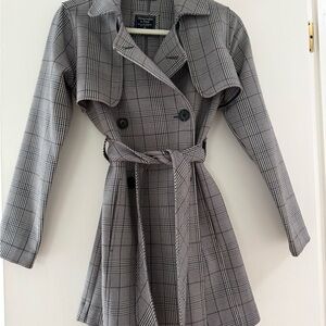 Plaid Double-Breasted Trench Coat with Belt - Gray